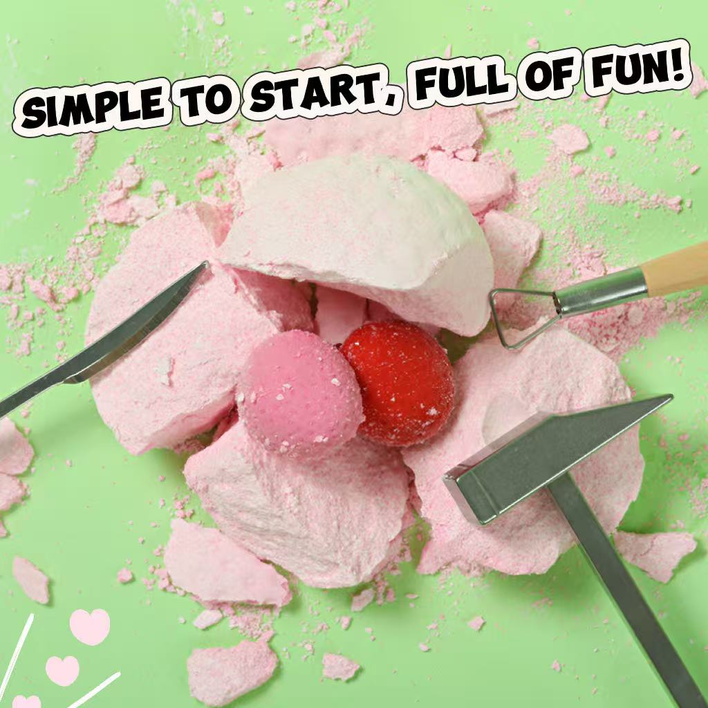 FUFUSQUISHY Pink Strawberry Squishy Dig Kit